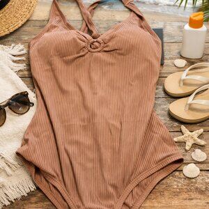 NWT Ribbed One Piece Swimsuit Tan Ring Front L